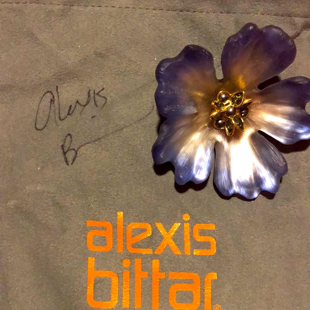 Alexis Bittar flower New with bag